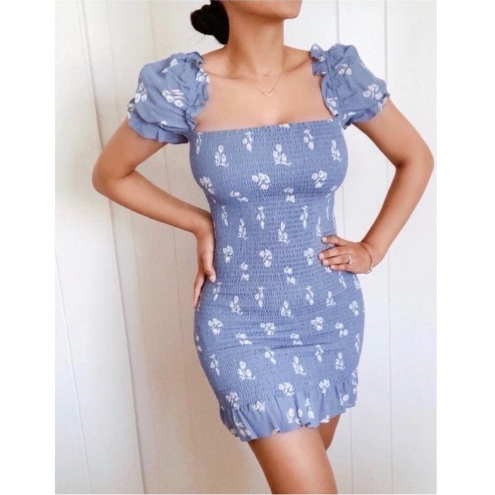 NWT Reformation Minnie Dress in Verona Medium Blue White Floral Smocked